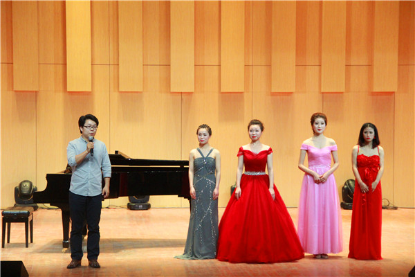 公司成功举办2012级毕业生专场音乐会